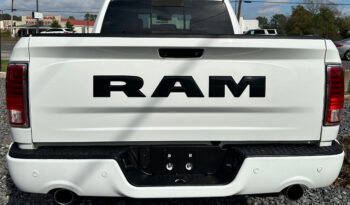 
										2017 Ram 1500 Crew Cab full									