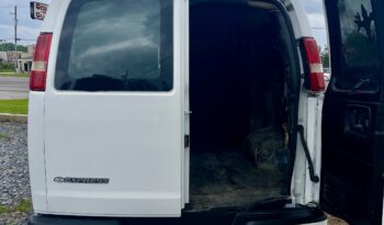 
										2005 Chevrolet Express 2500 Cargo full									